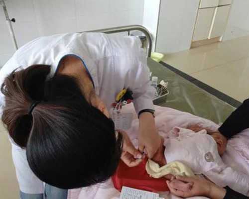 怀孕早期多久检查一次_怀孕早期吃什么最好