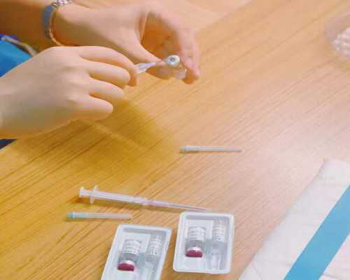 宁波代生,一侧卵巢没有发现卵泡，做泰国试管的成功率有多大？_高龄输卵管梗